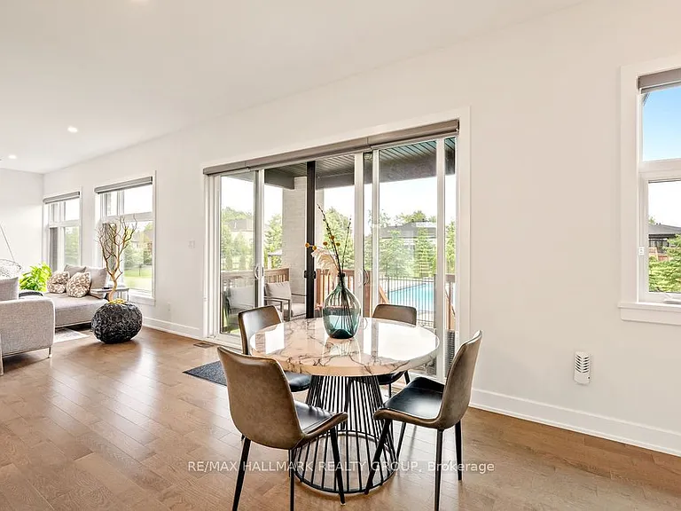 1575 Rangeland Ave — Photo 10