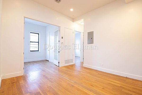 1st image of 257 Jefferson St #2F