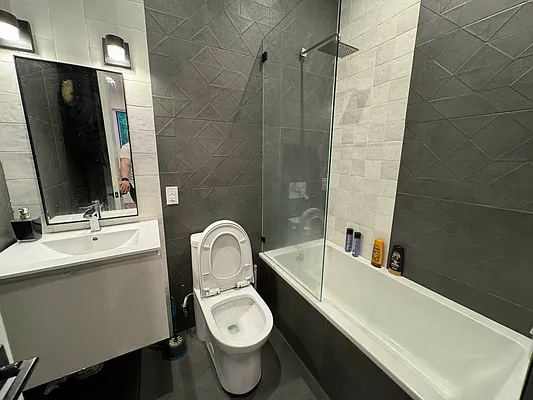 Rented by Reside New York | media 3