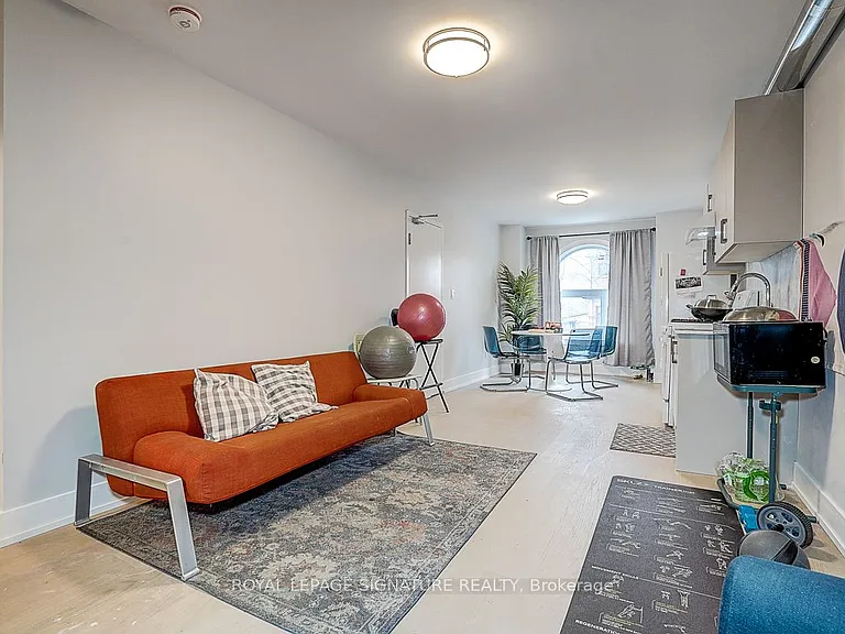 252 Annette St #1 — Photo 12