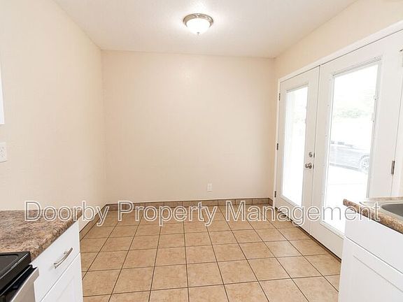 3rd image of 3101 Ellis Ave APT 3