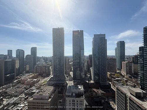 28 Wellesley St E #3501 Photo 1