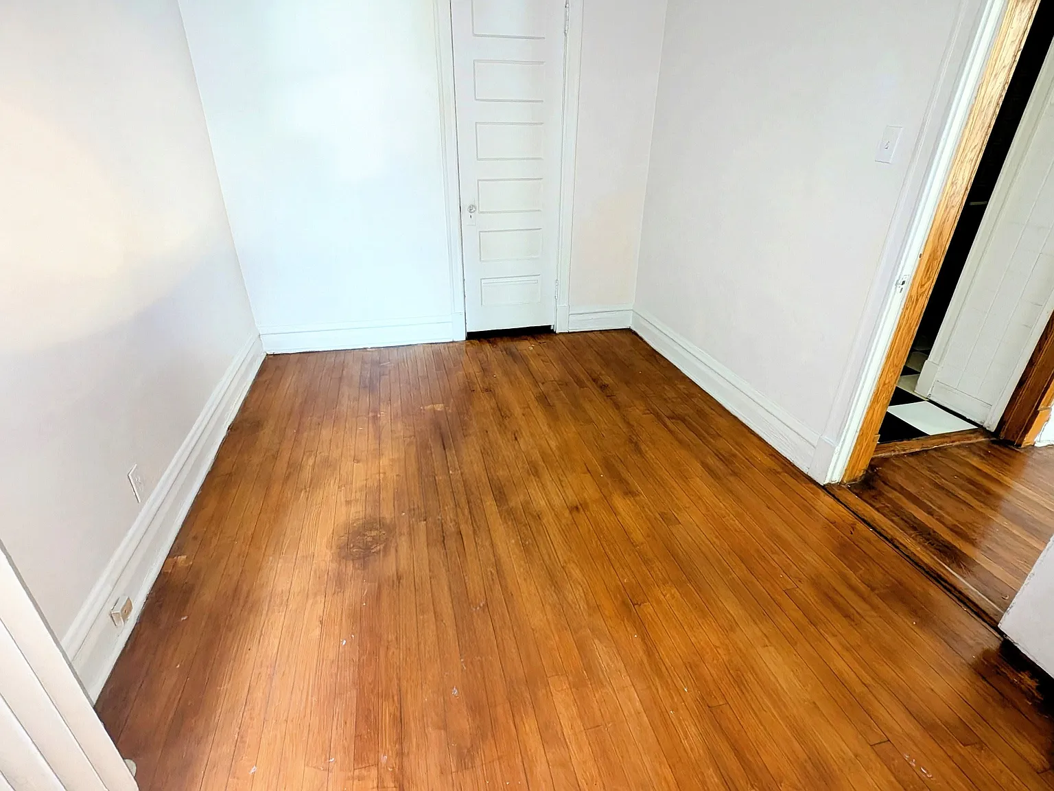 2 bed, 1100 sqft, $2,450 — Photo 2