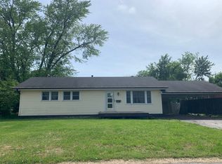 910 Frontenac Dr, Cahokia, IL 62206