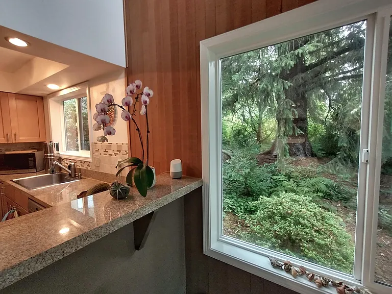 1256 SW Meadow Ln — Photo 10