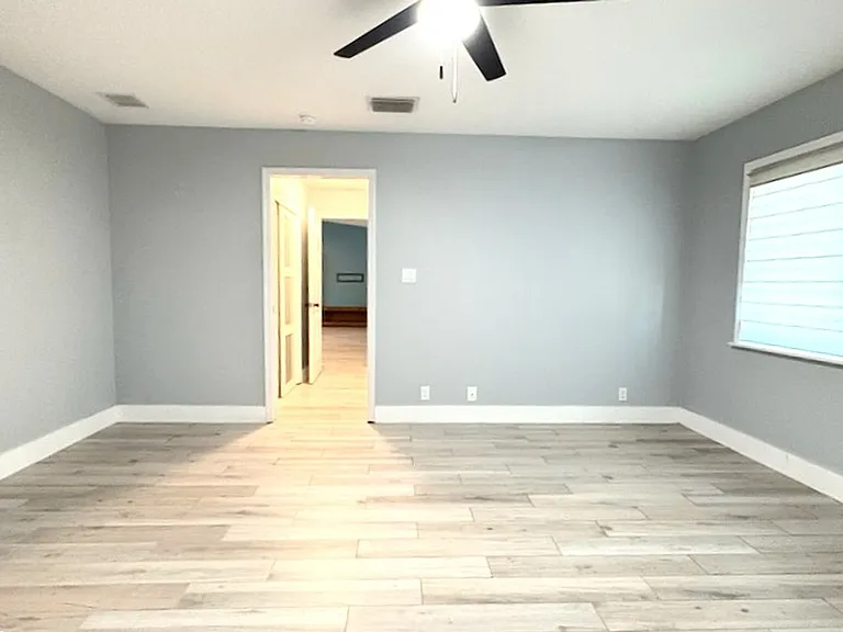 1029 Glenwood Rd — Photo 12