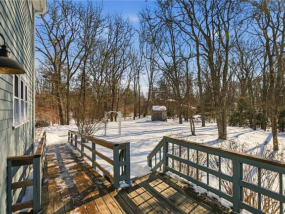 5th image of 164 Stoney Hollow Rd