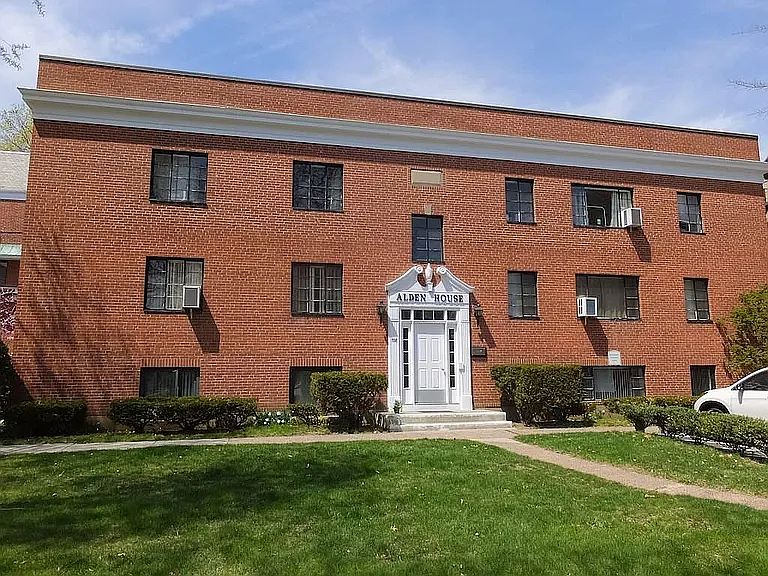 1st image of 576 Whitney Ave APT J2