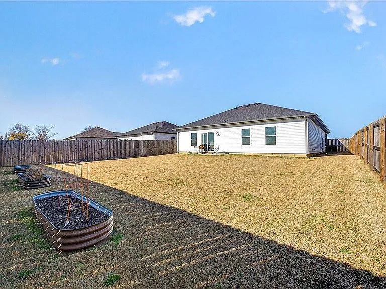 1220 Moonrise St — Photo 21