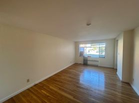 286 Massachusetts Ave