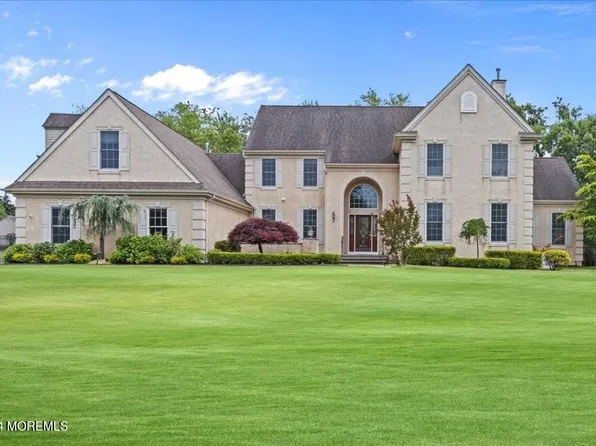 10 Deer Run Drive, Freehold, NJ 07728