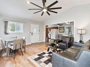 12401 Lyford Dr, Sterling Heights, MI 48312