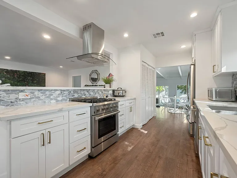 12703 Hatteras St — Photo 34