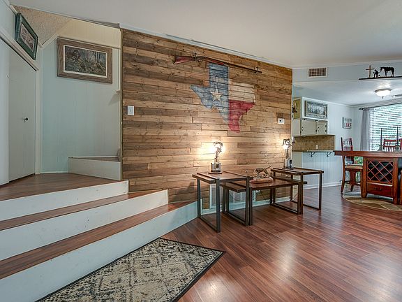 4th image of 205 Parkside Dr