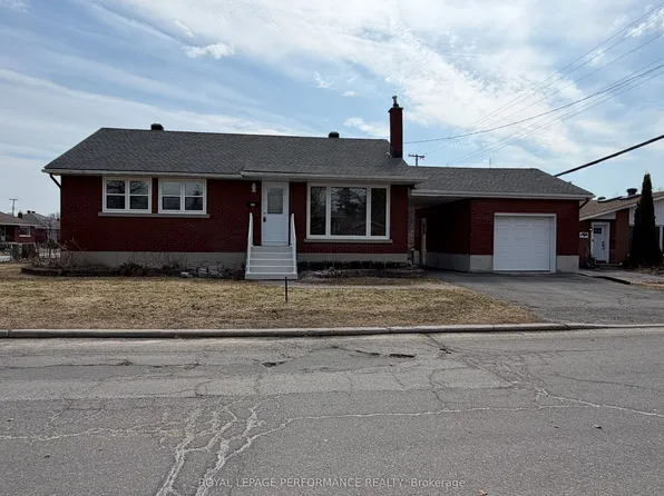 624 Clarke Ave, Ottawa, ON K1K 0Y7