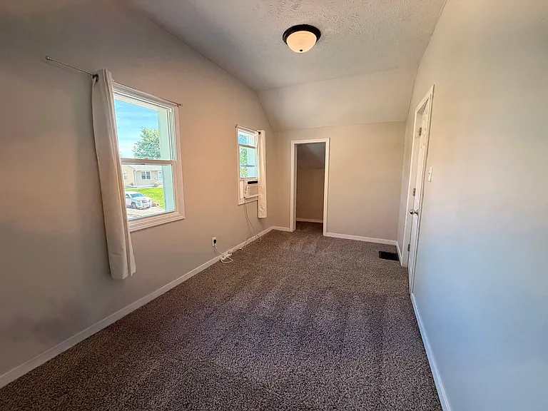 3627 Spring St — Photo 18