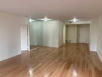 Rented by iAdvise Real Estate LLC