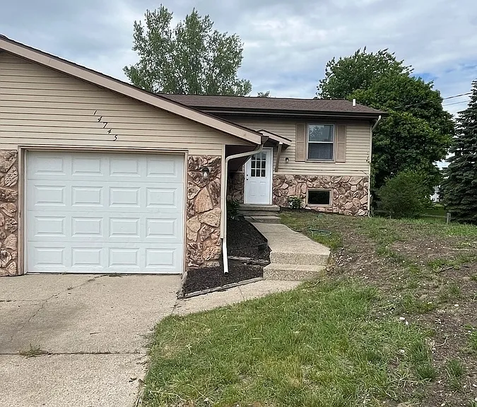 14745 Riley St — Photo 1