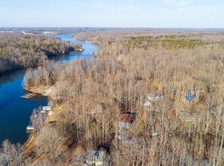 194 Privacy Rd, Bumpass, VA 23024