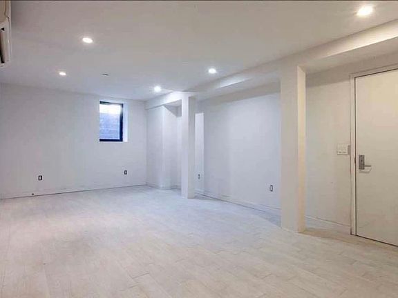 5th image of 137 Nelson St #B1