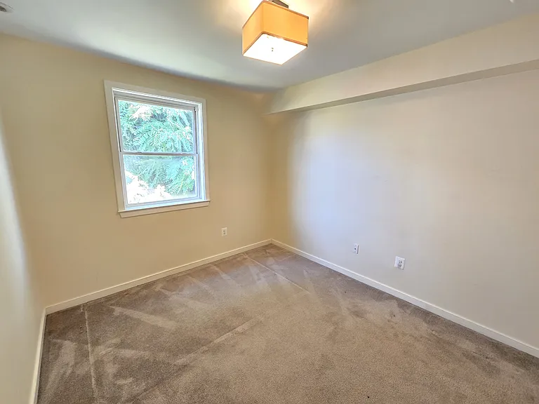 608 S Washington St — Photo 12