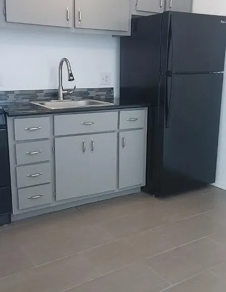 980 N Granite Reef Rd — Photo 1