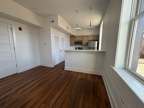 3rd image of 901 5th St #11512731