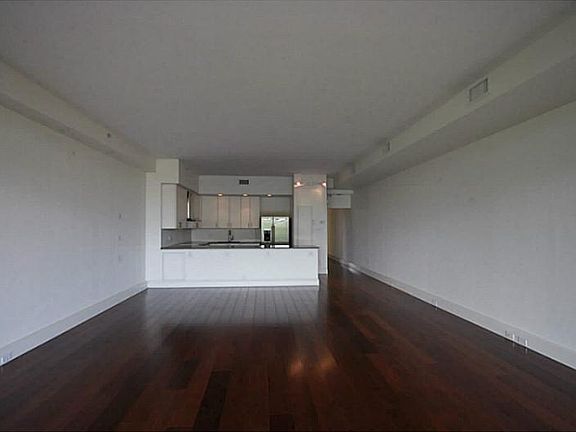 3rd image of 123 Walnut St APT 304