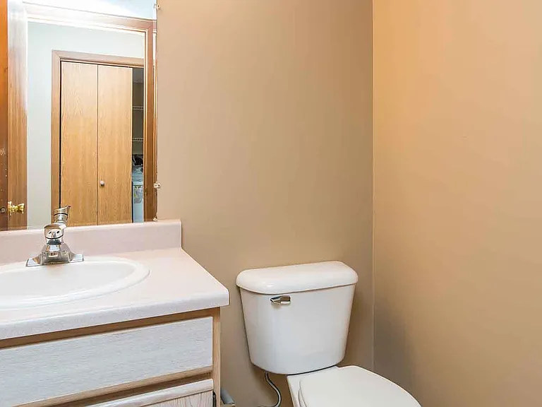WestPointe Townhomes — Photo 14