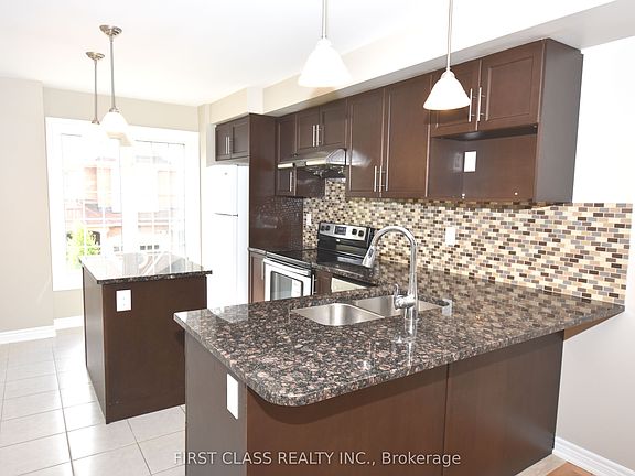 5th image of 327 Doak Ln