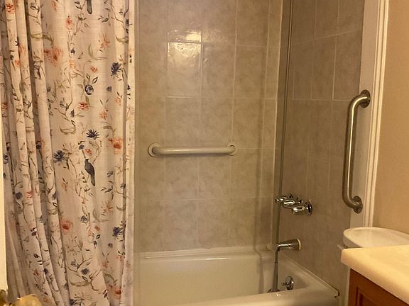 4th image of 99 Memphis Ave Floor 1