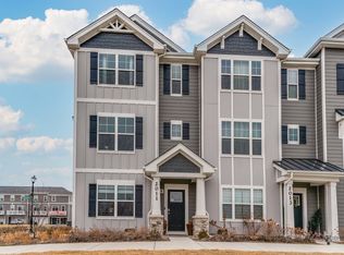 2011 Sequoia Ave, Mundelein, IL