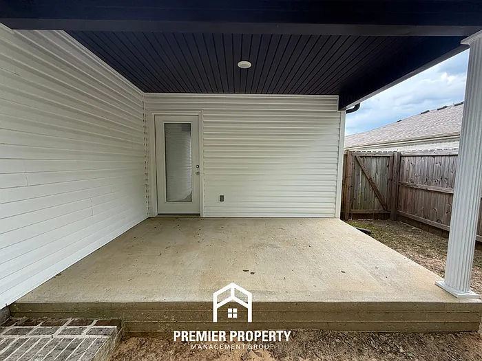 208 Bradford Cir — Photo 20