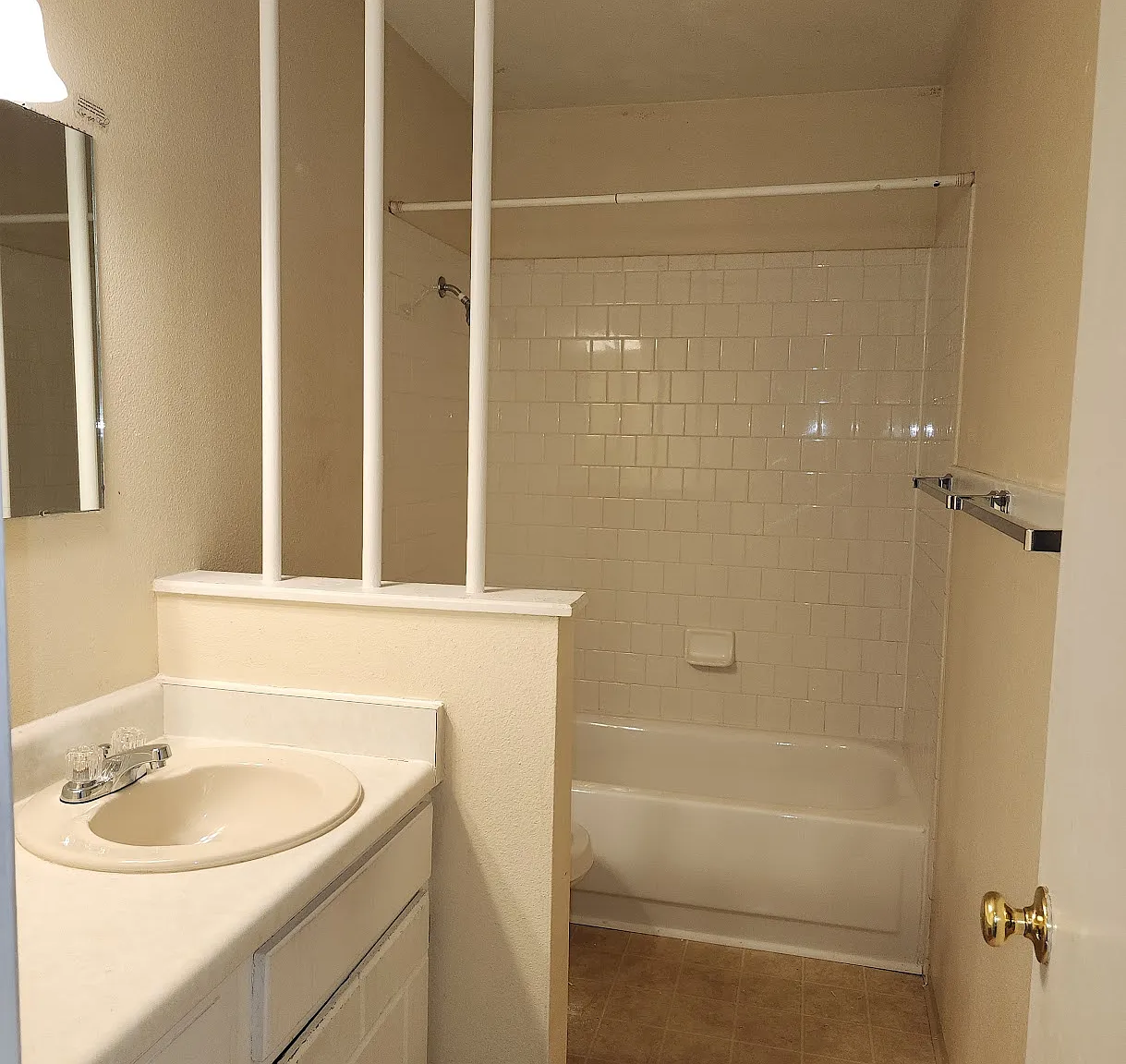 2 bed, 796 sqft, $1,250 — Photo 4