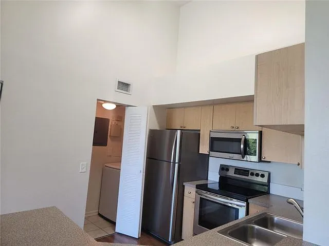 317 Villa Cir — Photo 7