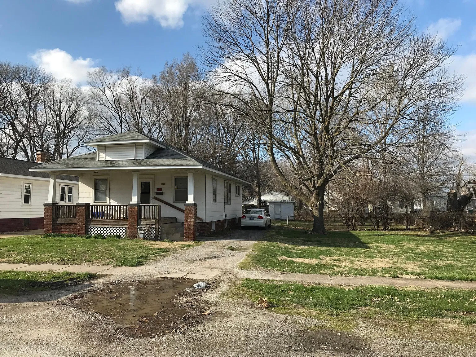 2 bed, 950 sqft, $975 — Photo 1