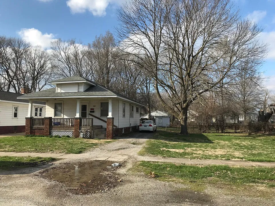 1921 E Cedar St