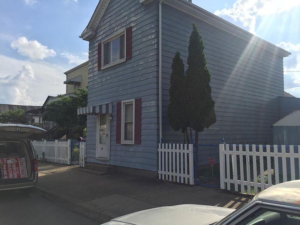 1st image of 11 Marshall St