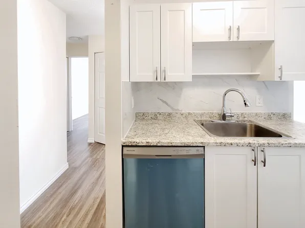 McAllister Apartments, 2232 McAllister Ave, Pt Coquitlam, BC V3C 2A6