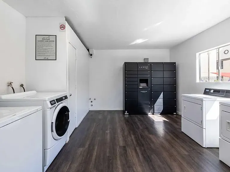 Westside Commons - Beautiful One and Two Bedroom Available NOW! - ONE MONTH FREE!! — Photo 6