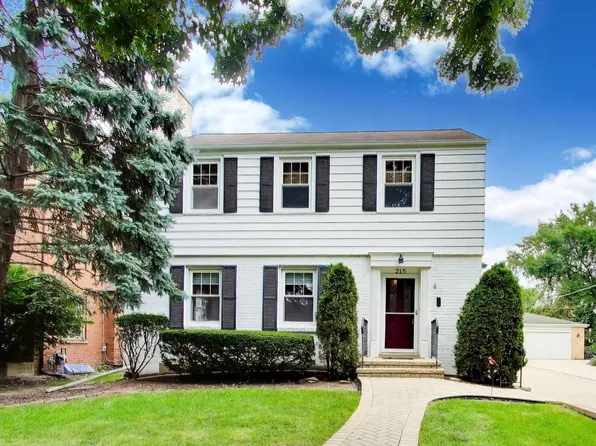 215 S Hi Lusi Ave, Mount Prospect, IL 60056
