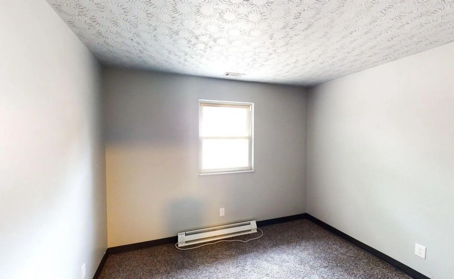 2 bed, 900 sqft, $850 — Photo 3