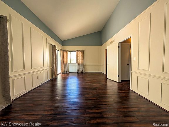 3rd image of 6164 Palomino Ct Building 1