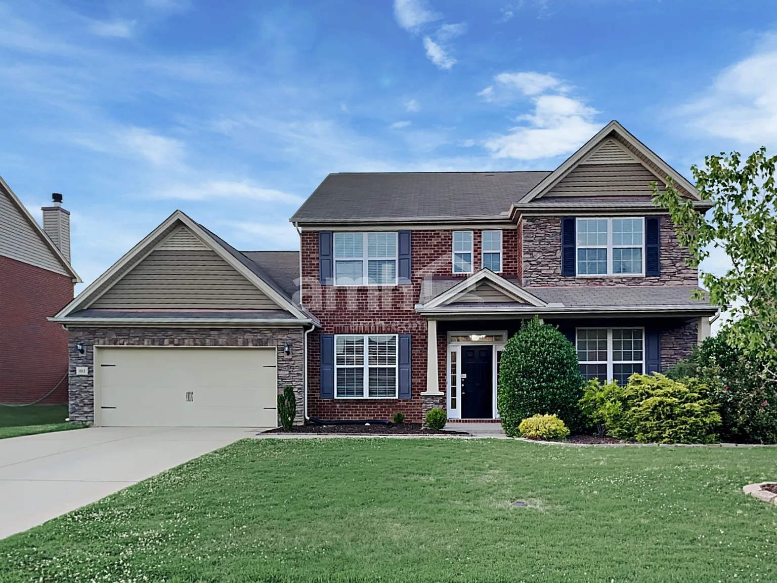 4 bed, 2.5 bath, 2941 sqft, $3,075 — Photo 1