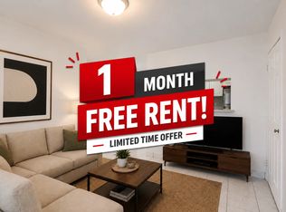 485 Kingston Rd #307, Toronto, ON M4L 1V6
