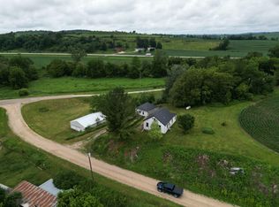 500 Smith Rd, Postville, IA 52162