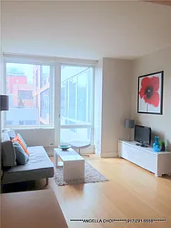 Rented by R New York