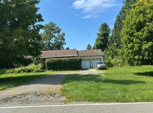 18 Hillcrest Dr, Great Meadows, NJ 07838