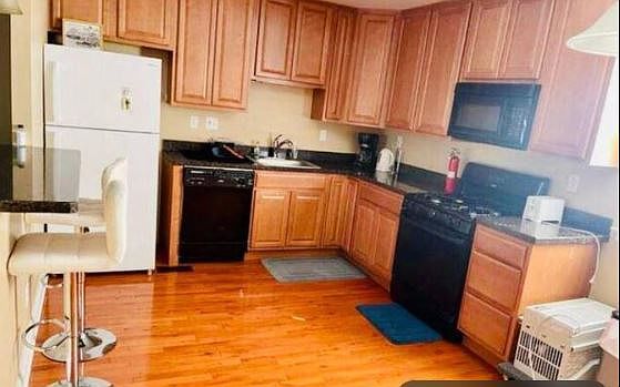 4th image of 8018 Chelwynde Ave #1B-0B