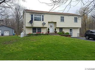 9179 Sunderville Rd, Lyons, NY 14489